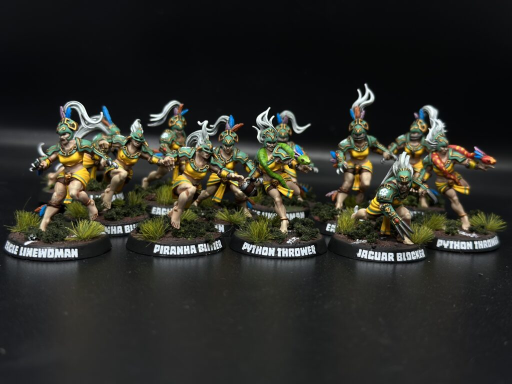 Blood Bowl Amazons in green and yellow