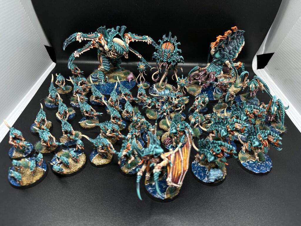 Tyranids in Sea Theme on water transparent bases