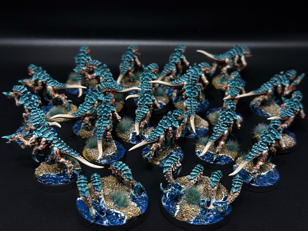 Tyranids in Sea Theme on water transparent bases
