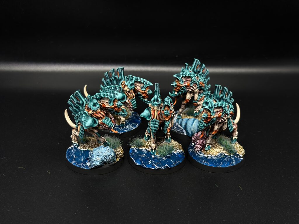 Tyranids in Sea Theme on water transparent bases